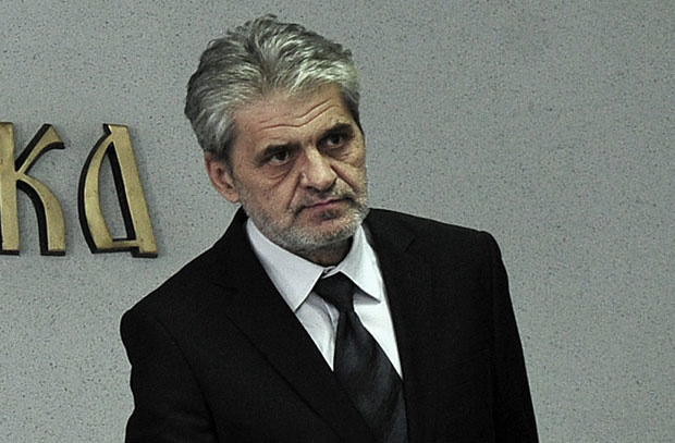 ШПИЈУНКА: Кафа па закони